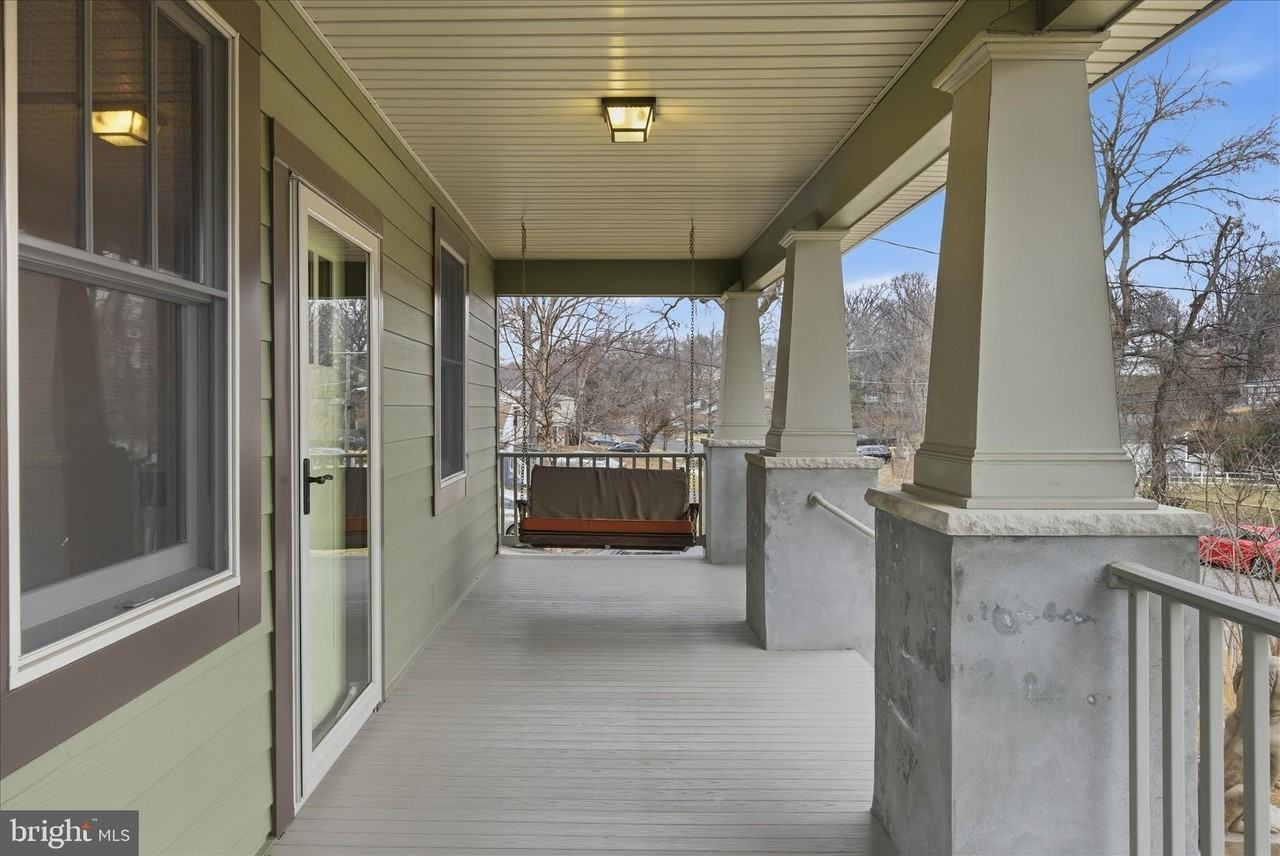 2400 Valley Way - Photo 6 of 46