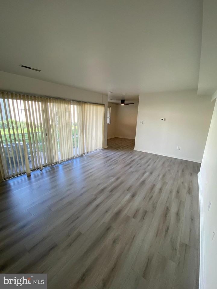 5438 85th Ave Unit 2 #2 - Photo 3 of 16