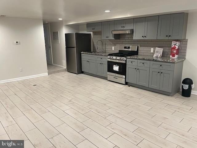 5221 5221 N 8TH Street unit: Ground Unit - Photo 2 of 12