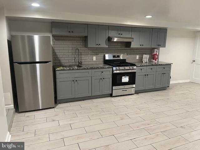 5221 5221 N 8TH Street unit: Ground Unit - Photo 3 of 12