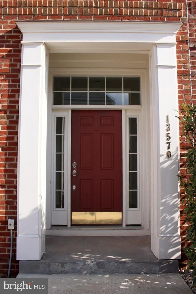 13570 Village Green Dr - Photo 2 of 18