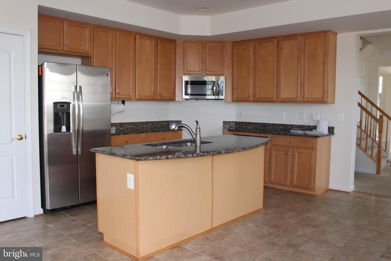 13570 Village Green Dr - Photo 6 of 18