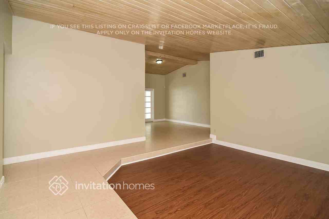 14655 Sw 139th Ct - Photo 4 of 21