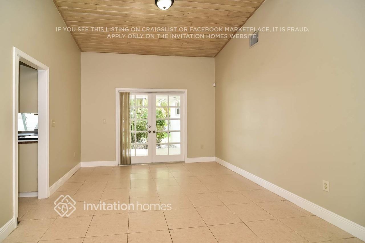 14655 Sw 139th Ct - Photo 5 of 21