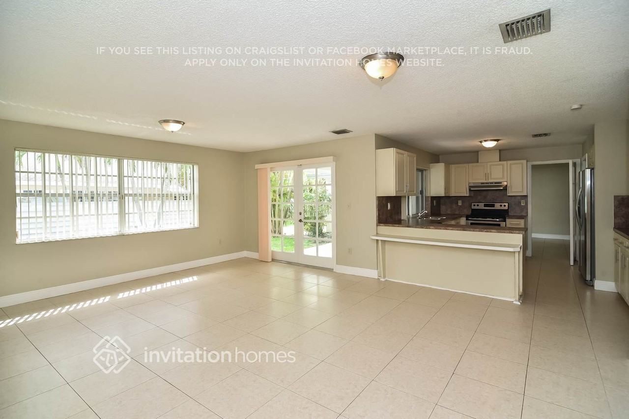 14655 Sw 139th Ct - Photo 7 of 21