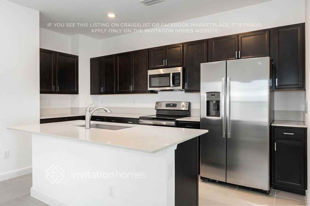 1211 Preston Estates Cir - Photo 3 of 18