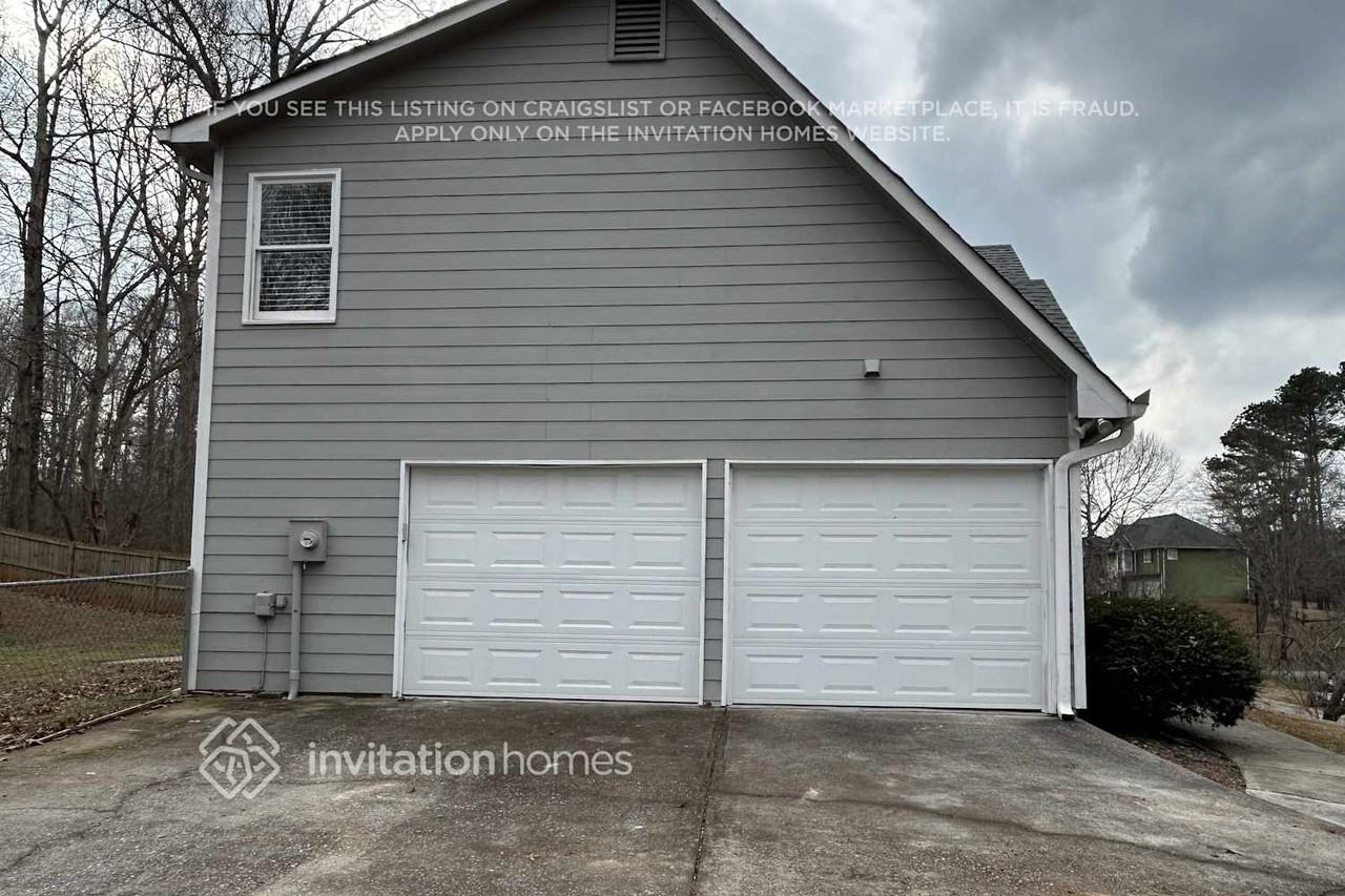 156 Legacy Park Ln - Photo 2 of 24