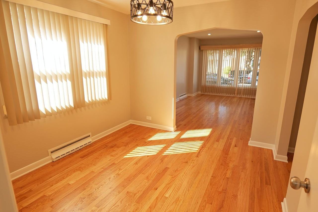 5047 S Leclaire Ave - Photo 4 of 12