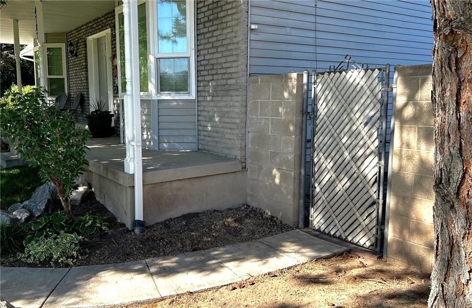 4787 S Quailbrook Dr - Photo 2 of 23