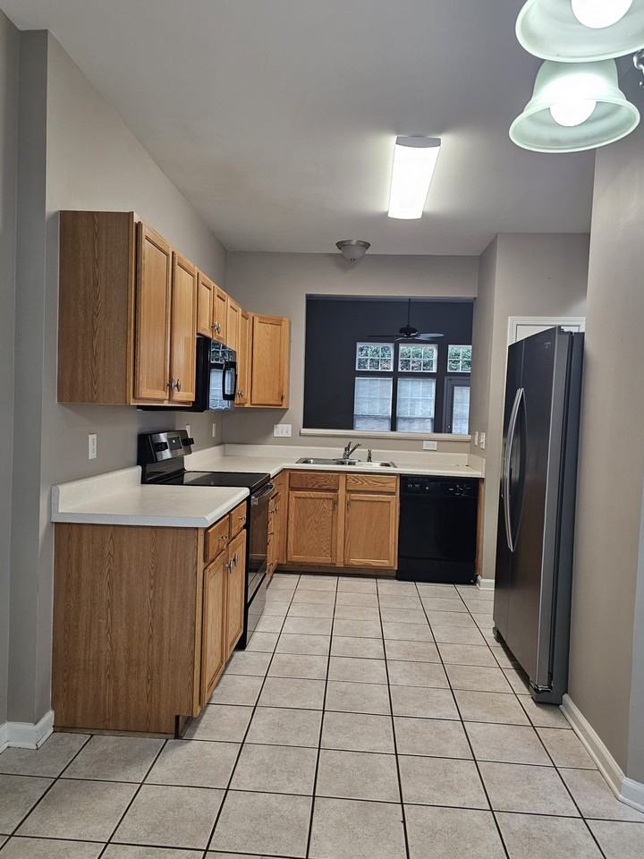 1322 Alexandrite Ln #1 - Photo 5 of 30