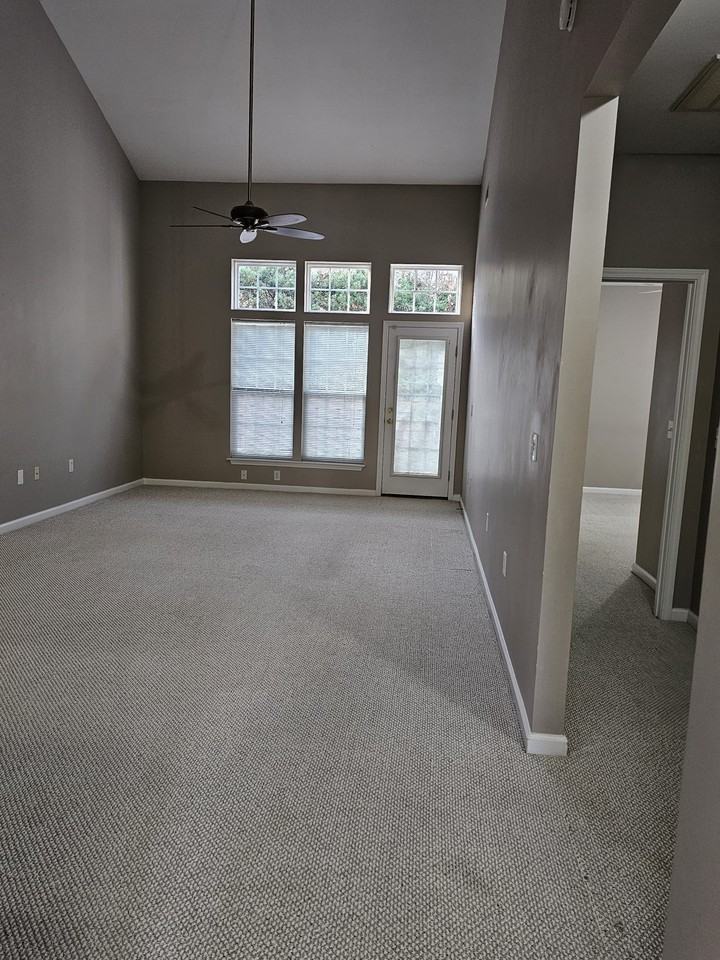 1322 Alexandrite Ln #1 - Photo 6 of 30