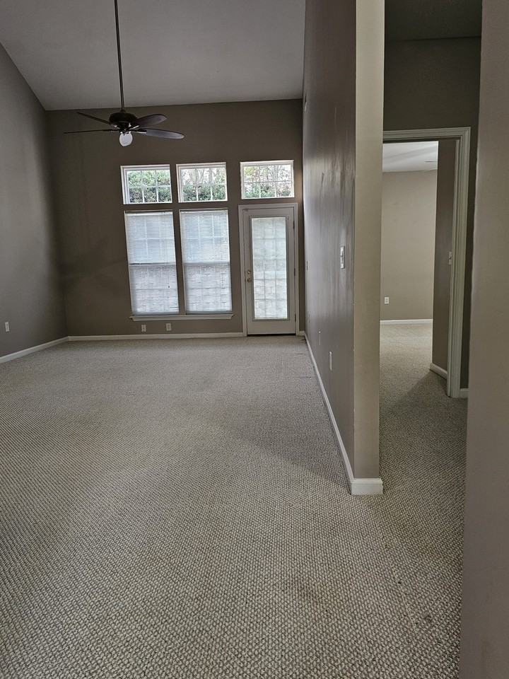 1322 Alexandrite Ln #1 - Photo 7 of 30