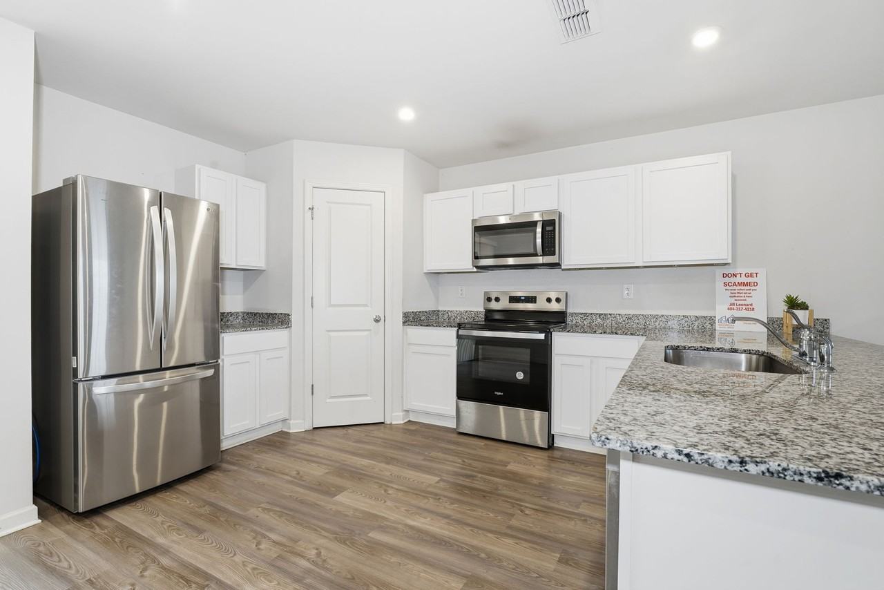 564 Pemberton St #1 - Photo 2 of 50