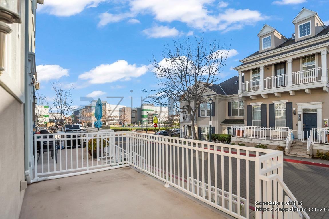 3783 Dunmore Ln - Photo 5 of 25