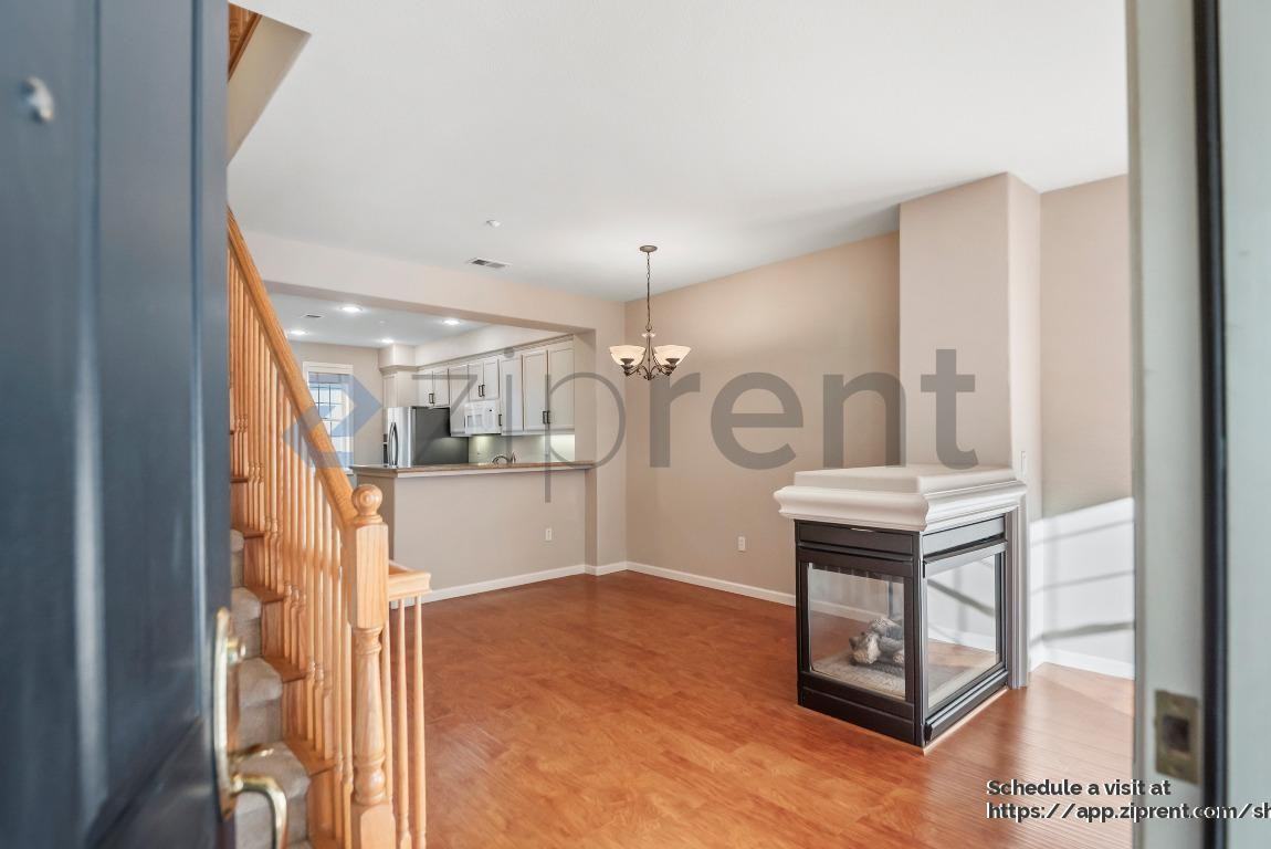 3783 Dunmore Ln - Photo 6 of 25