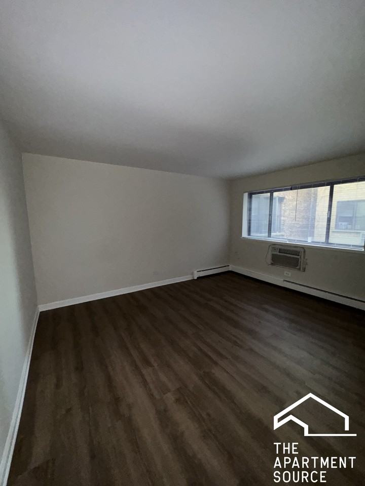 5917 N Kenmore Ave #325