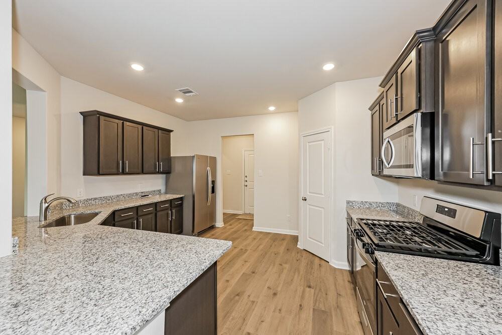 1442 Reiner Dr - Photo 7 of 17