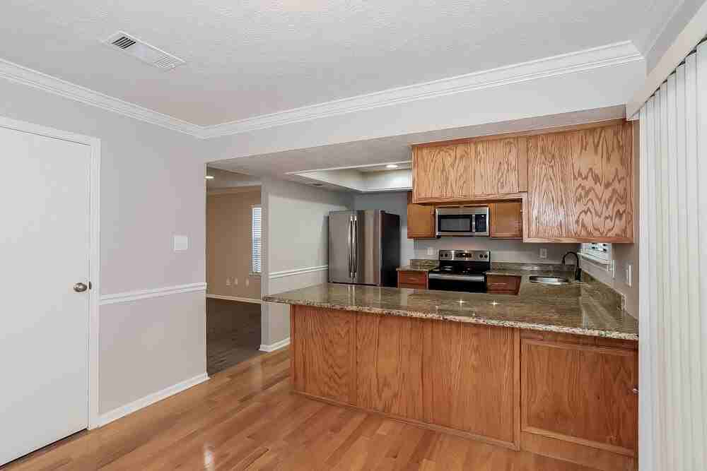 1406 Mayweather Ln - Photo 5 of 17