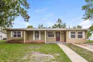 featured image of 1094 Whitewood Dr