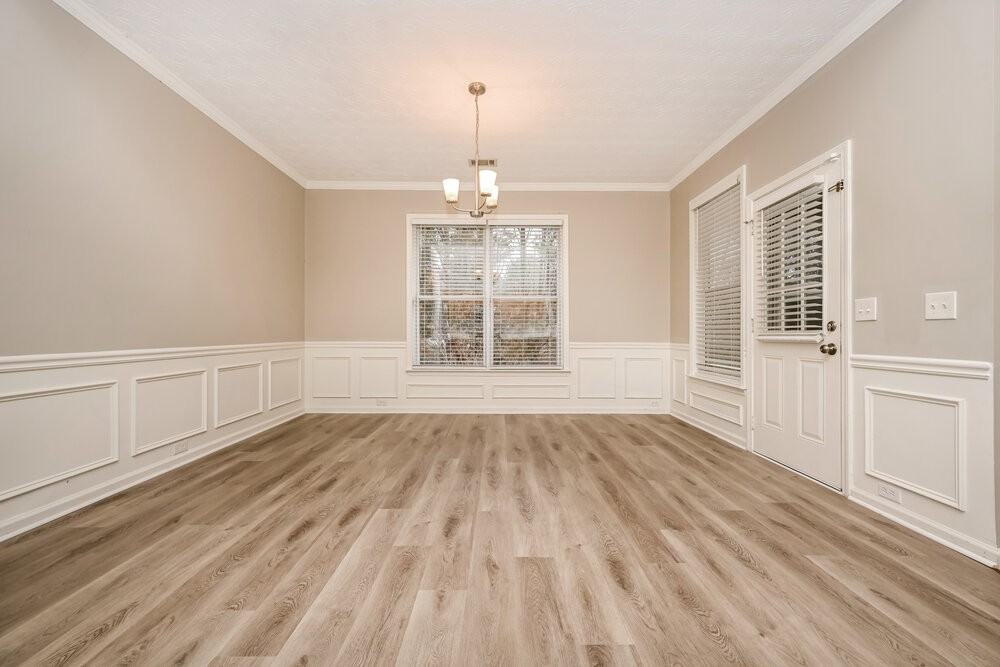 3118 Baywood Ct - Photo 5 of 16