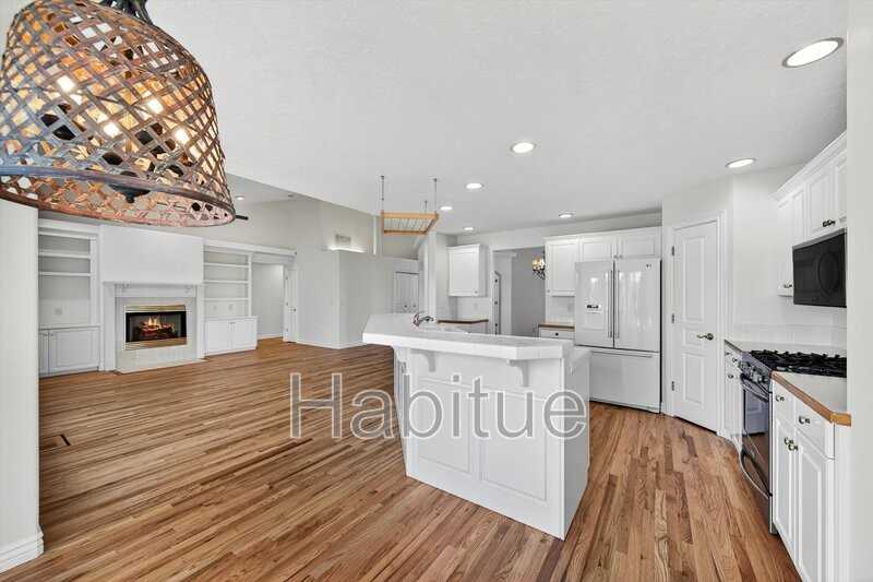 393 E Trailside Dr - Photo 3 of 50