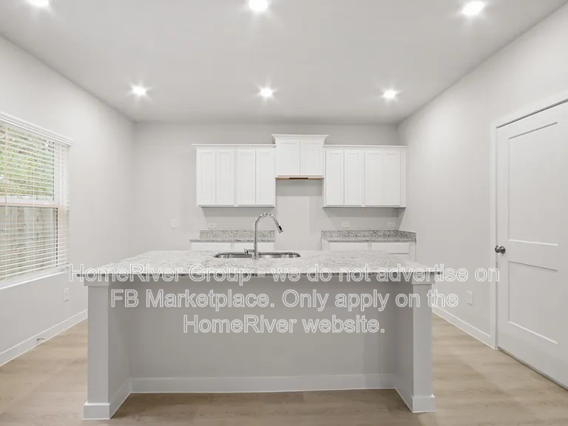 21014 Voyage Ln - Photo 4 of 25