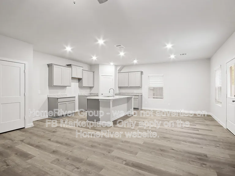 21022 Voyage Ln - Photo 4 of 24