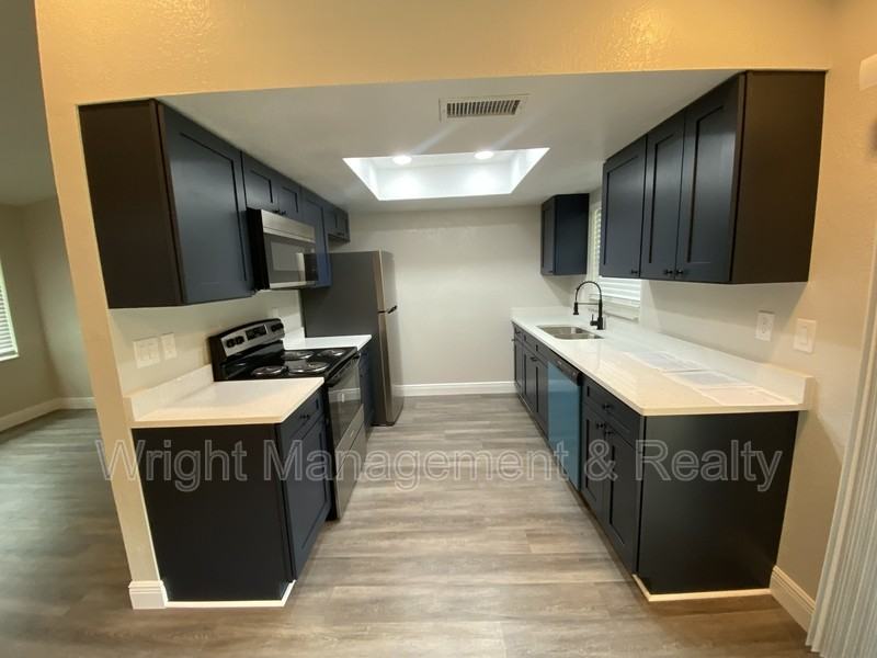 206 Saint Petersburg Dr E #A - Photo 7 of 19