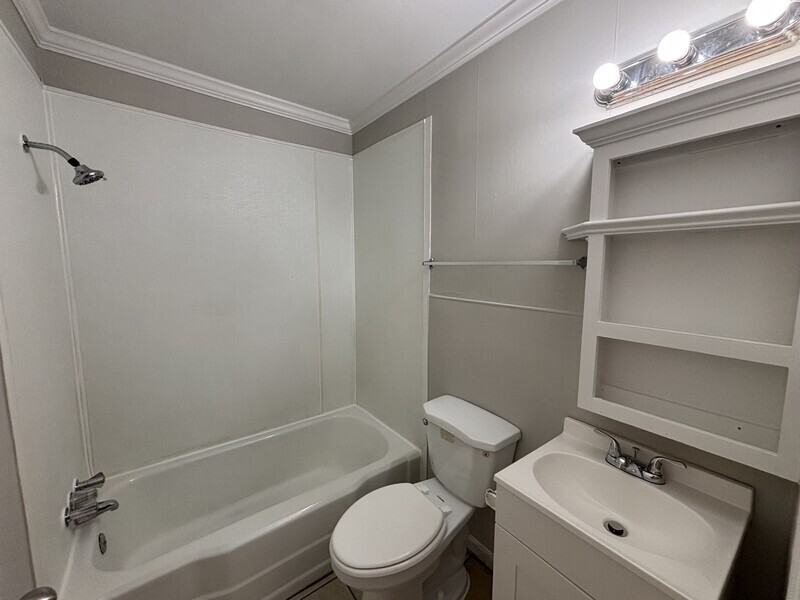 718 Trout St Ne - Photo 7 of 18