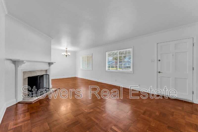 1718 Mary Dr - Photo 3 of 22