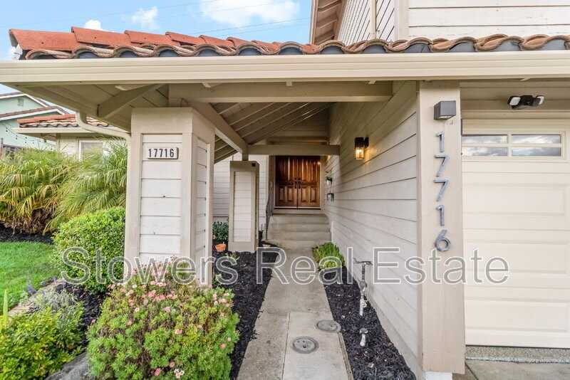 17716 Columbia Dr - Photo 3 of 31