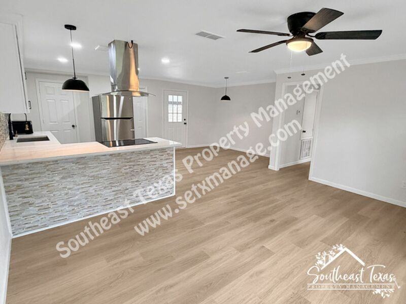 5260 Landry Ln - Photo 3 of 15