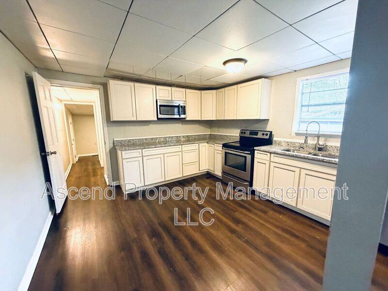 2111 Chamberlain Ave #A - Photo 2 of 7