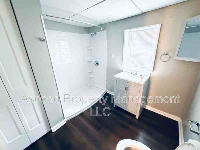 2111 Chamberlain Ave #A - Photo 4 of 7