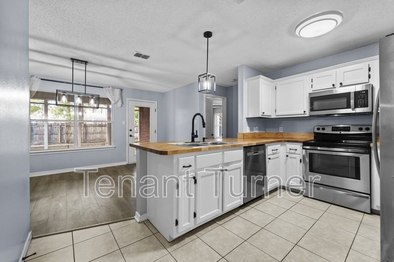 13300 Saint Martin Dr - Photo 6 of 20