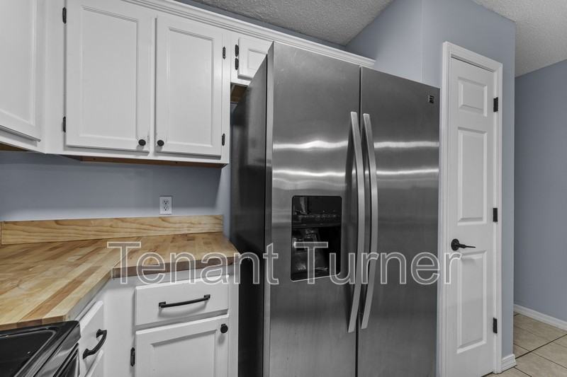 13300 Saint Martin Dr - Photo 7 of 20