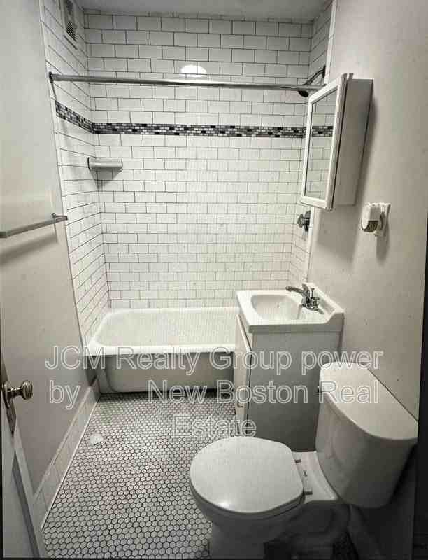 192 Washinton Street #205-2ndFL - Photo 3 of 5