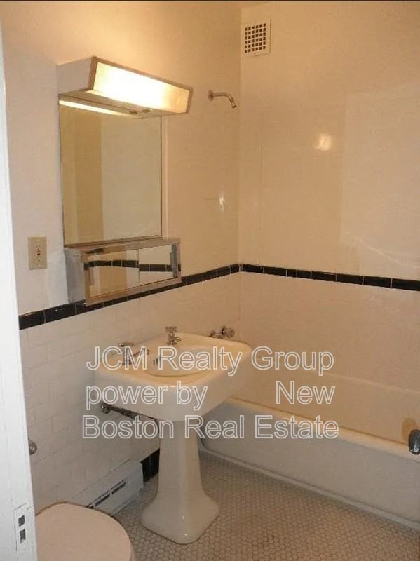 203 Lewis St #2UNIT16 - Photo 6 of 7