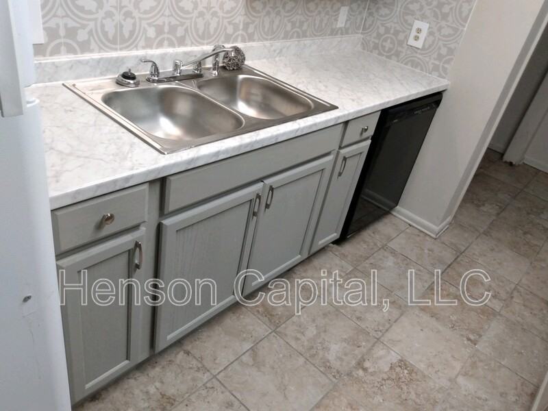 1212 S 1st St #1 - Photo 2 of 9