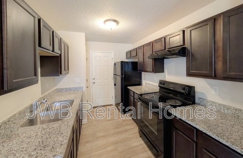 3120 Neff St - Photo 4 of 16