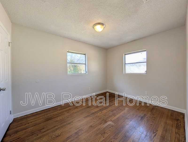 2334 Ribault Scenic Dr - Photo 7 of 17