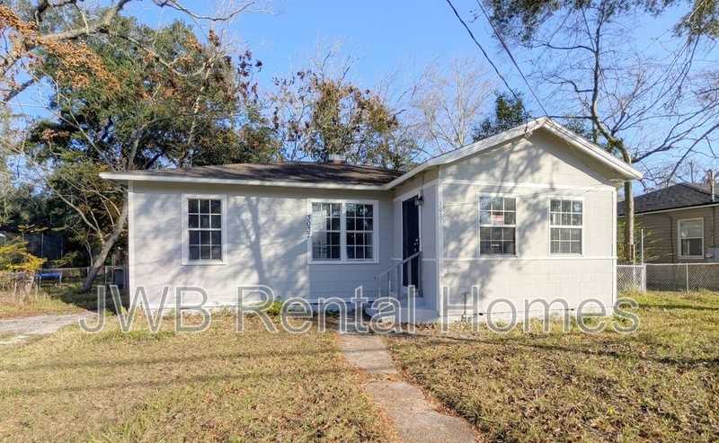 3037 Imperial St - Photo 2 of 15