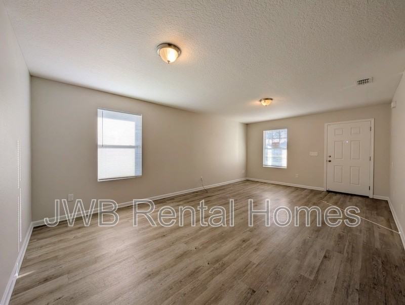 3259 Lenox Ave - Photo 5 of 16