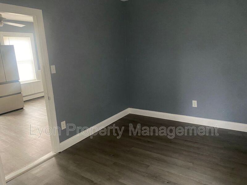 415 Weeden St #2 - Photo 6 of 14