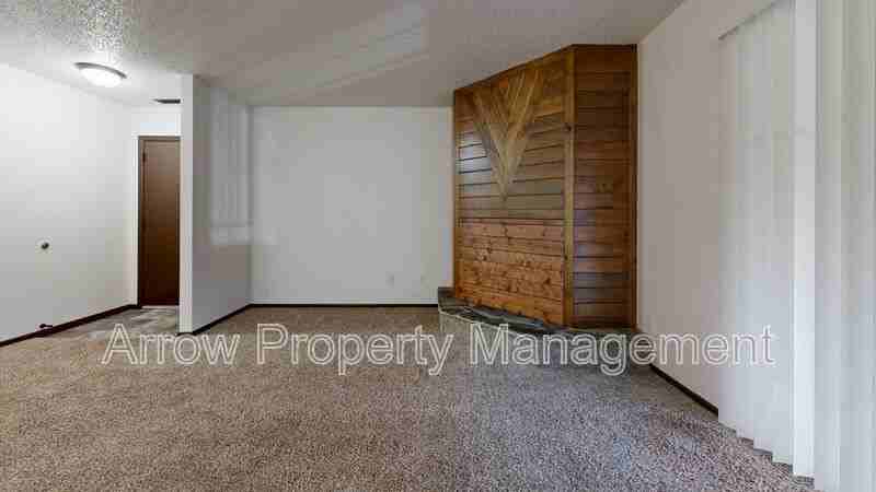 203 E Arbor Ave - Photo 3 of 10