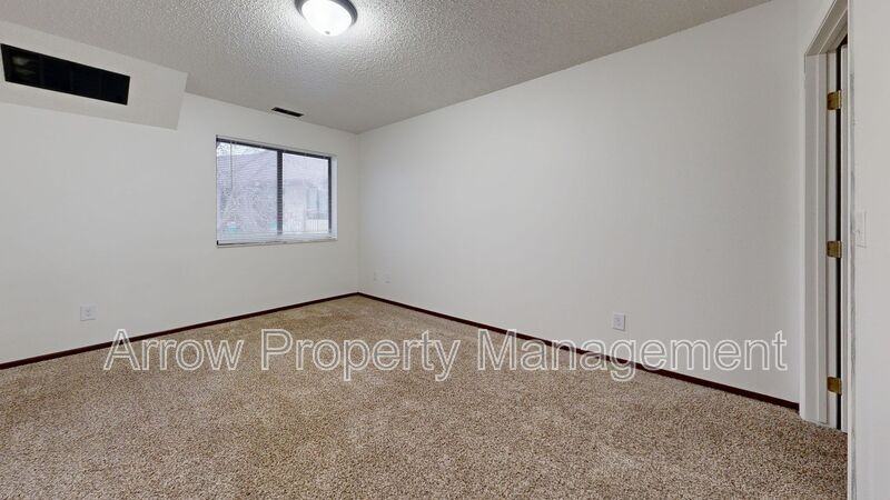 203 E Arbor Ave - Photo 7 of 10