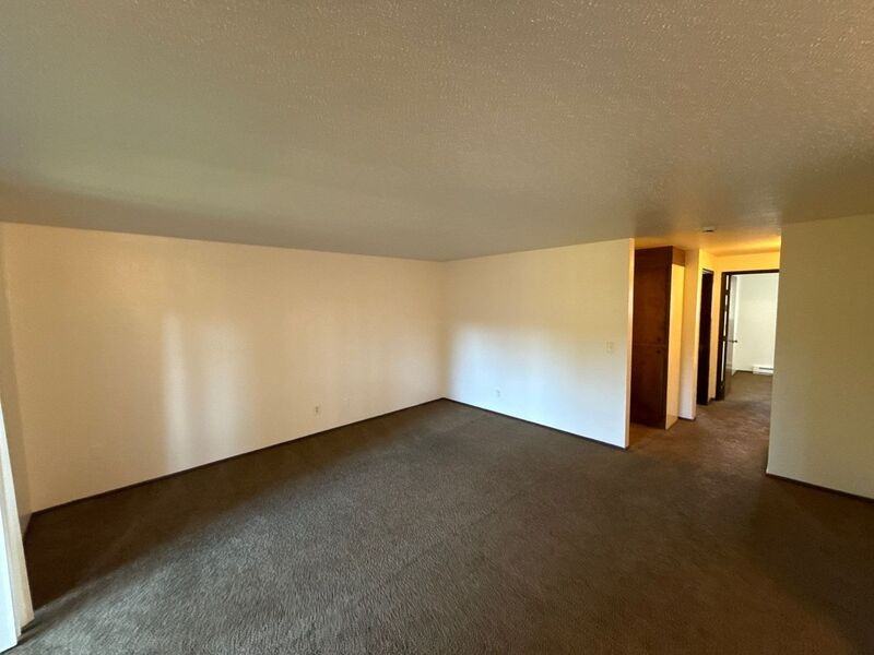 3822 Iberis St Ne - Photo 4 of 23