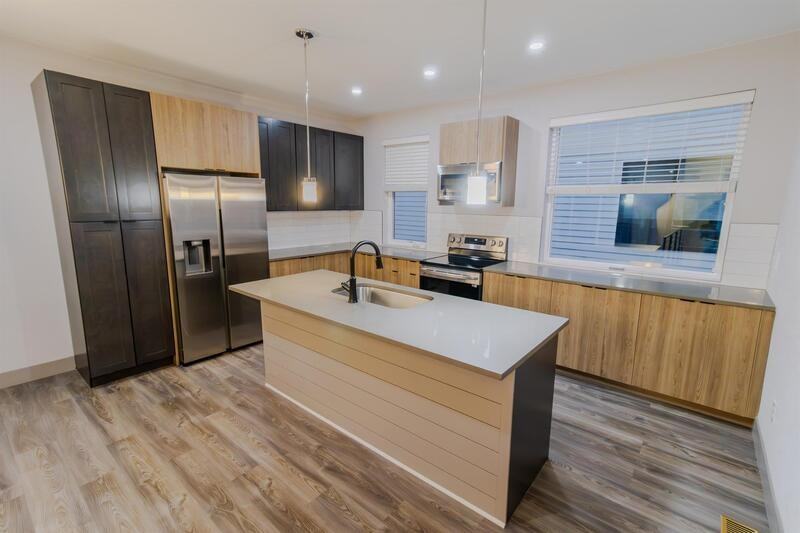 1567 King St - Photo 3 of 10