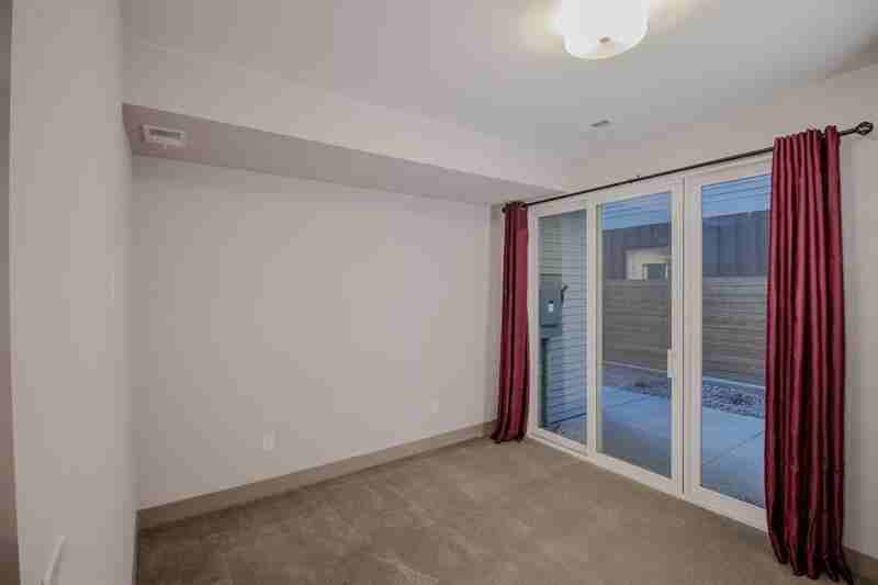 1567 King St - Photo 4 of 10