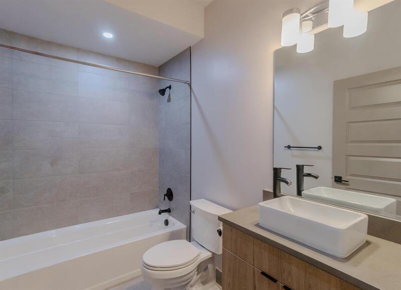 1567 King St - Photo 5 of 10